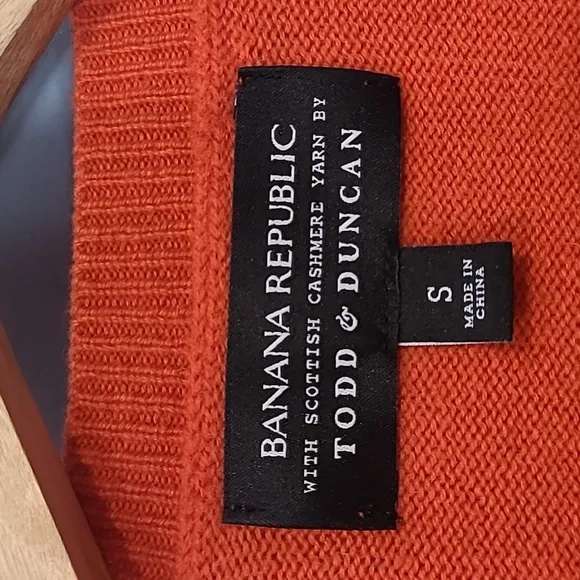 Banana Republic Todd &amp; Duncan cashmere sweater size Small Luxury Fisherman