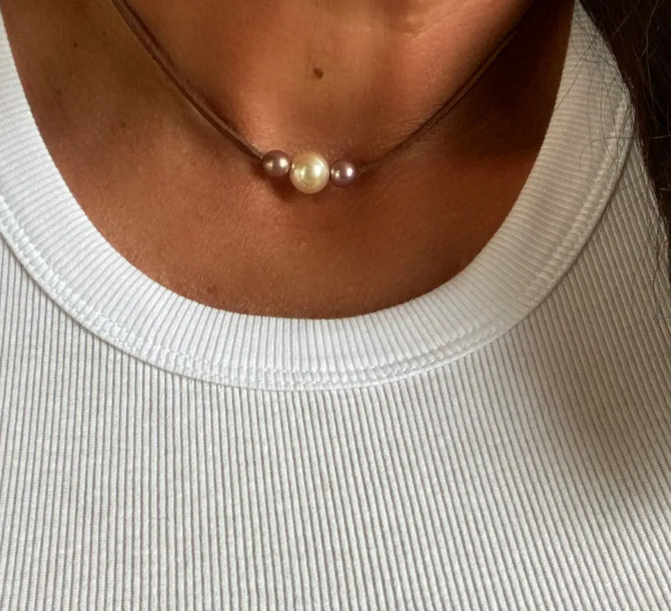 Blush Trio Pearl Choker