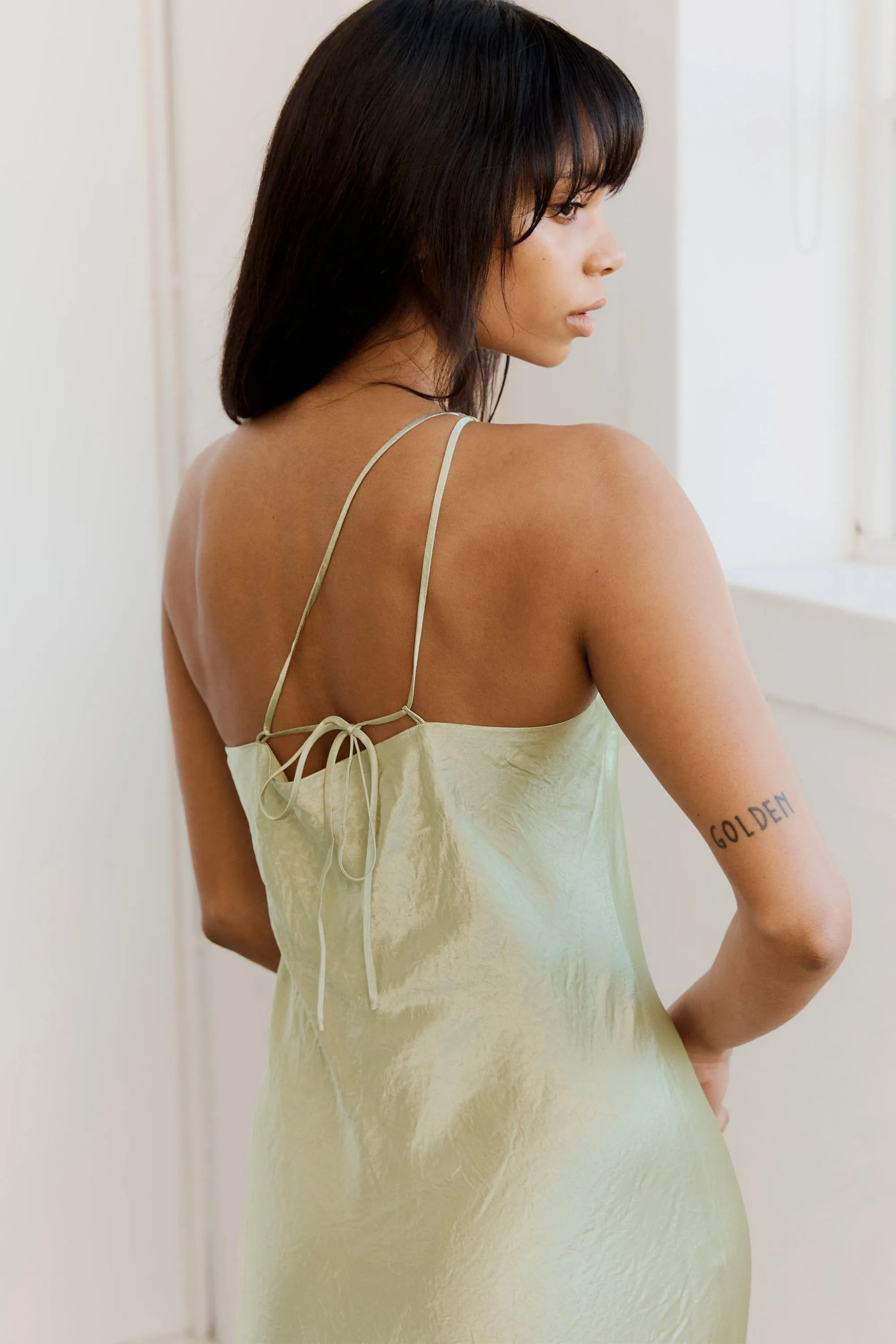 CRUSH BIAS ONE SHOULDER MIDI | APPLE