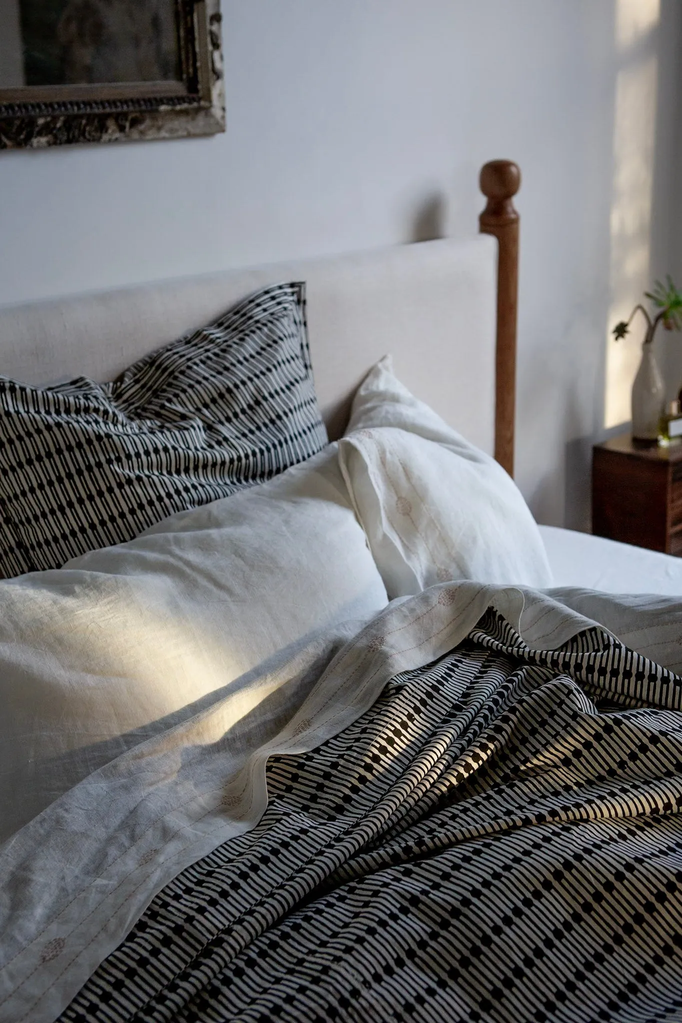 Duvet Cover In Natural And Black Jacobsen