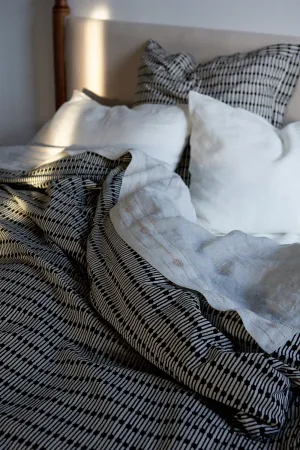 Duvet Cover In Natural And Black Jacobsen