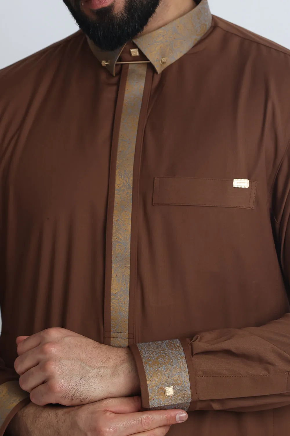 J130 Crater Brown Premium Thobe