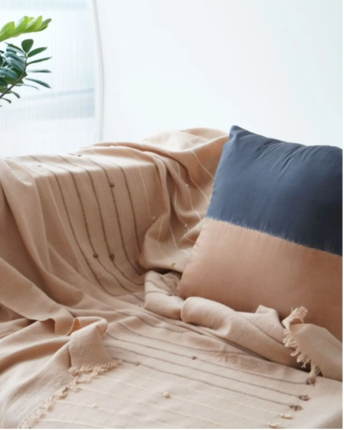 Kala Luxury Pillow 100% Silk