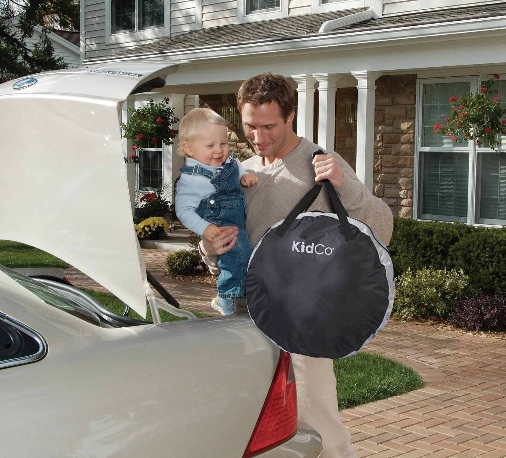 Kidco PeaPod Plus Travel Tent - FINAL SALE