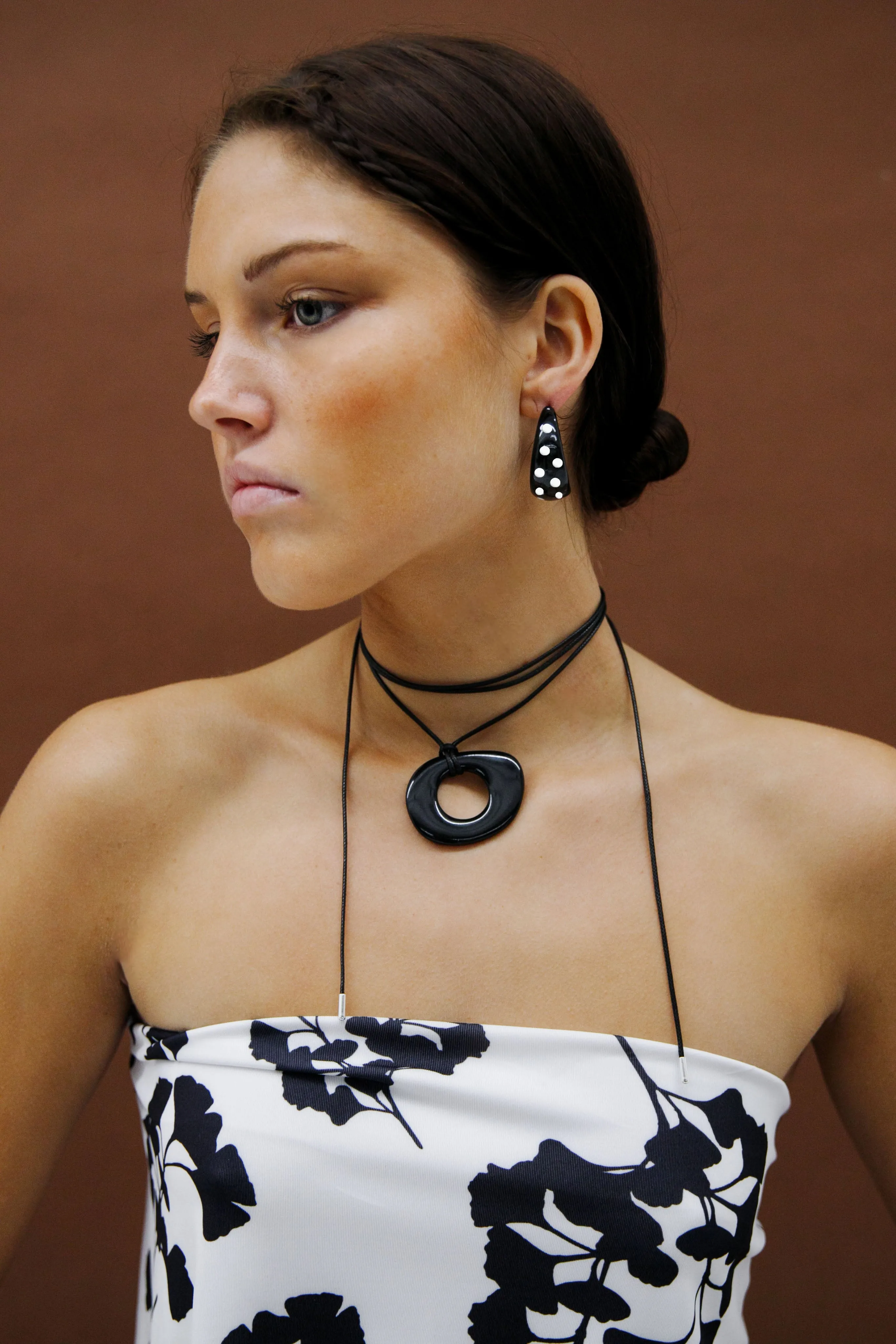 Mari Carmen Black Earrings