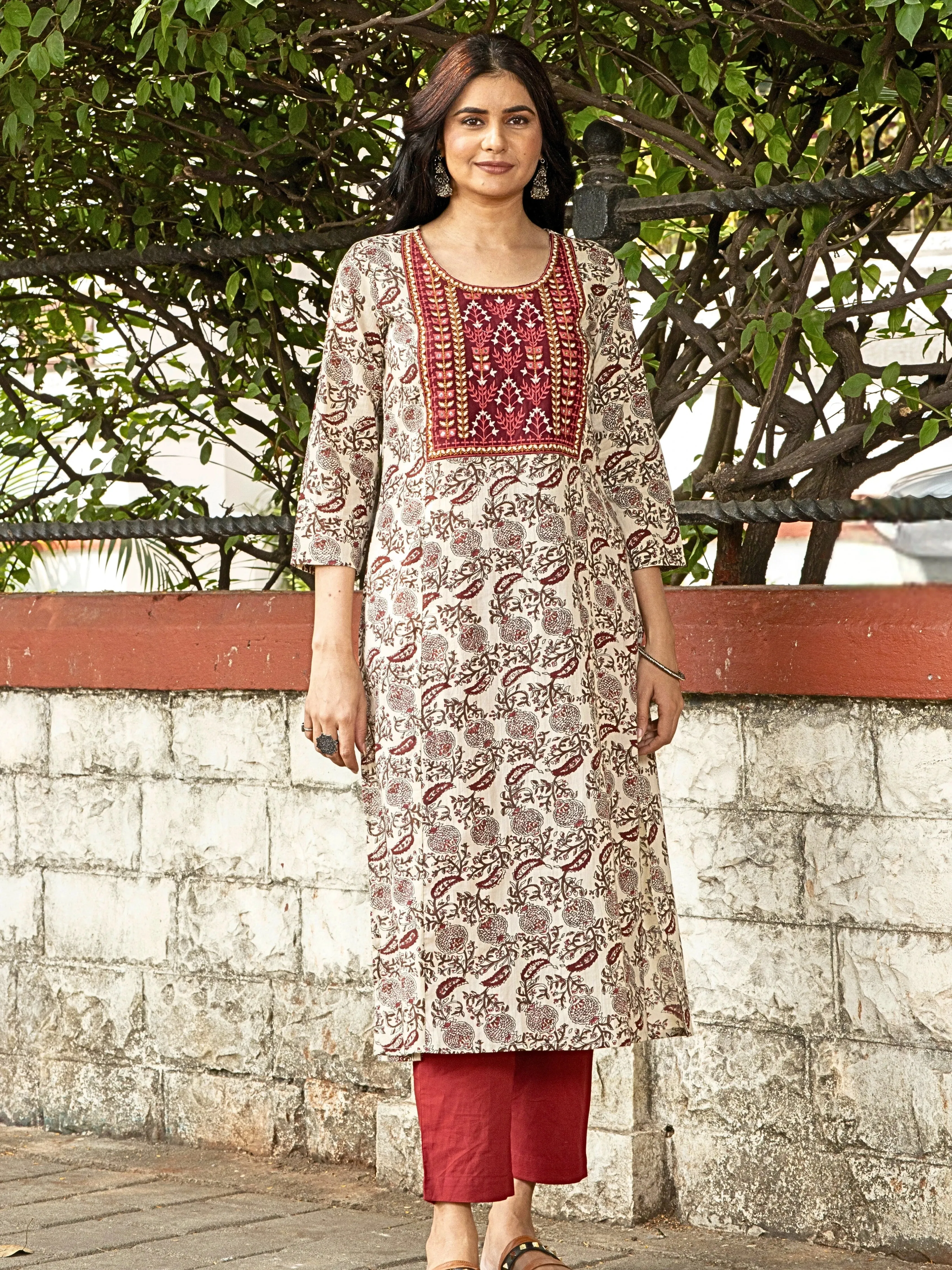 Maroon Paisley Print Kurta with Yoke Embroidery