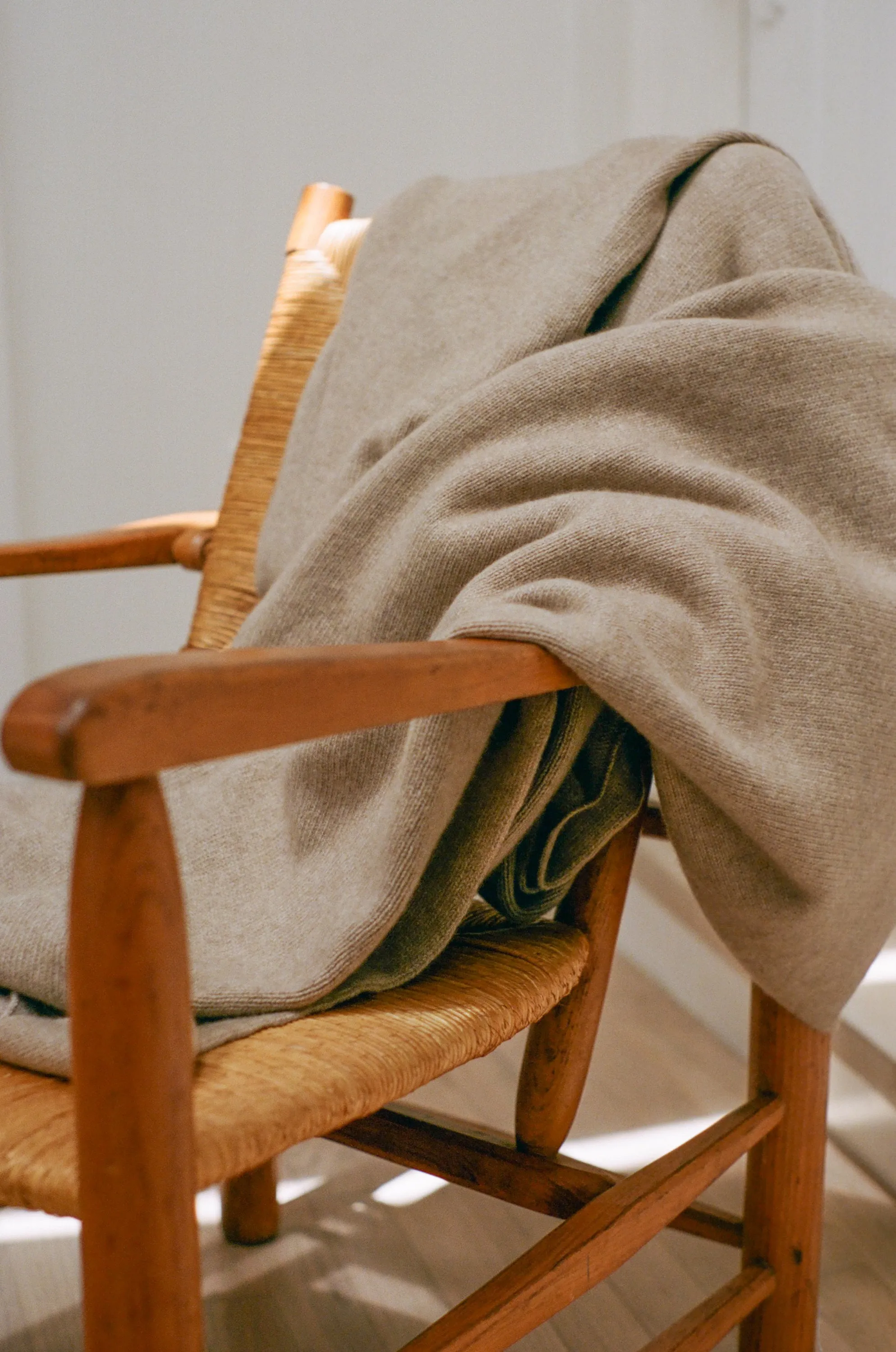 Oversized Italian Cashmere Jersey Knit Blanket - Oat