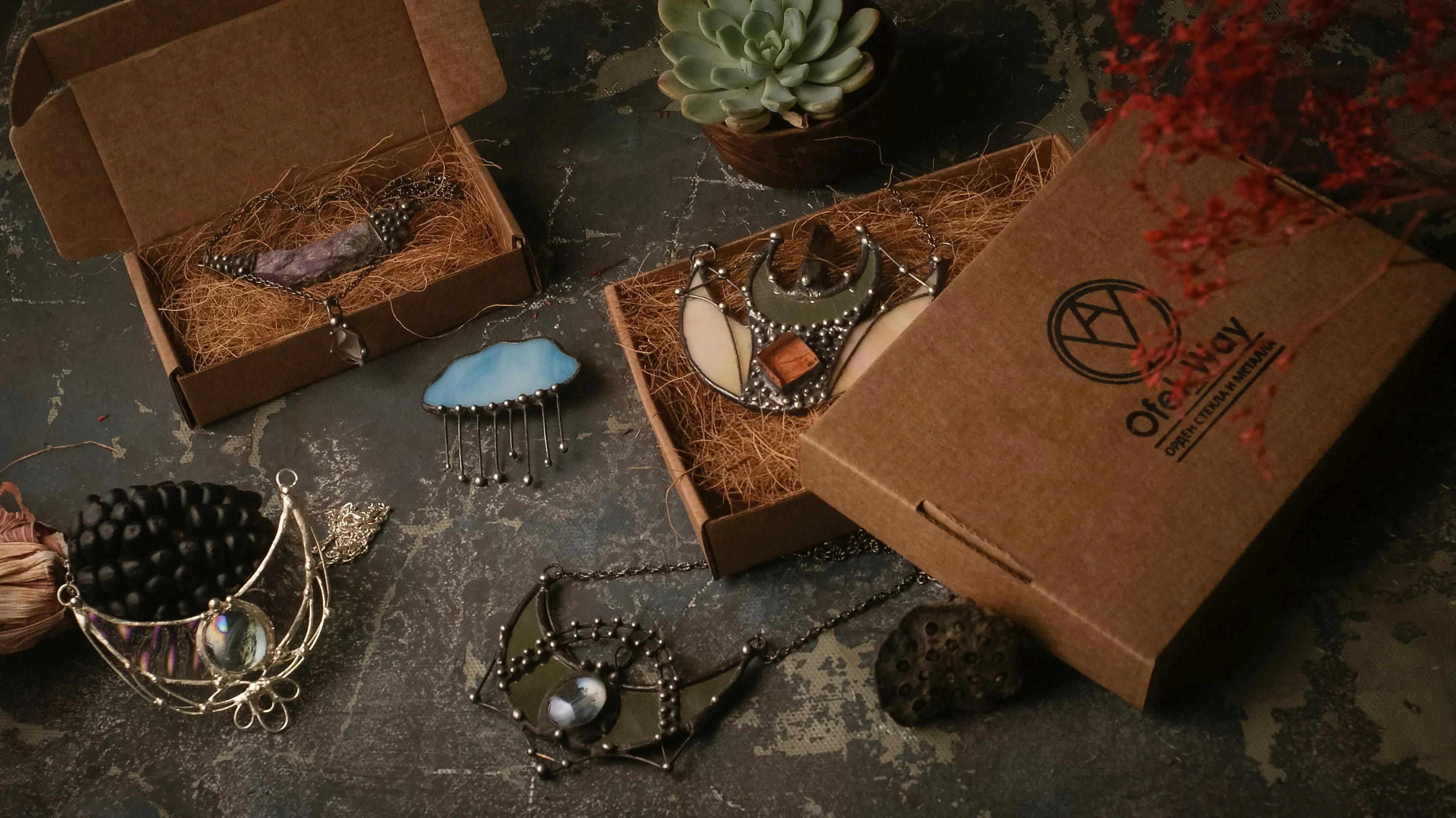 Pendant Crescent Armor and Earrings set