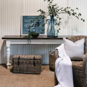 Sofa Table Turned Leg