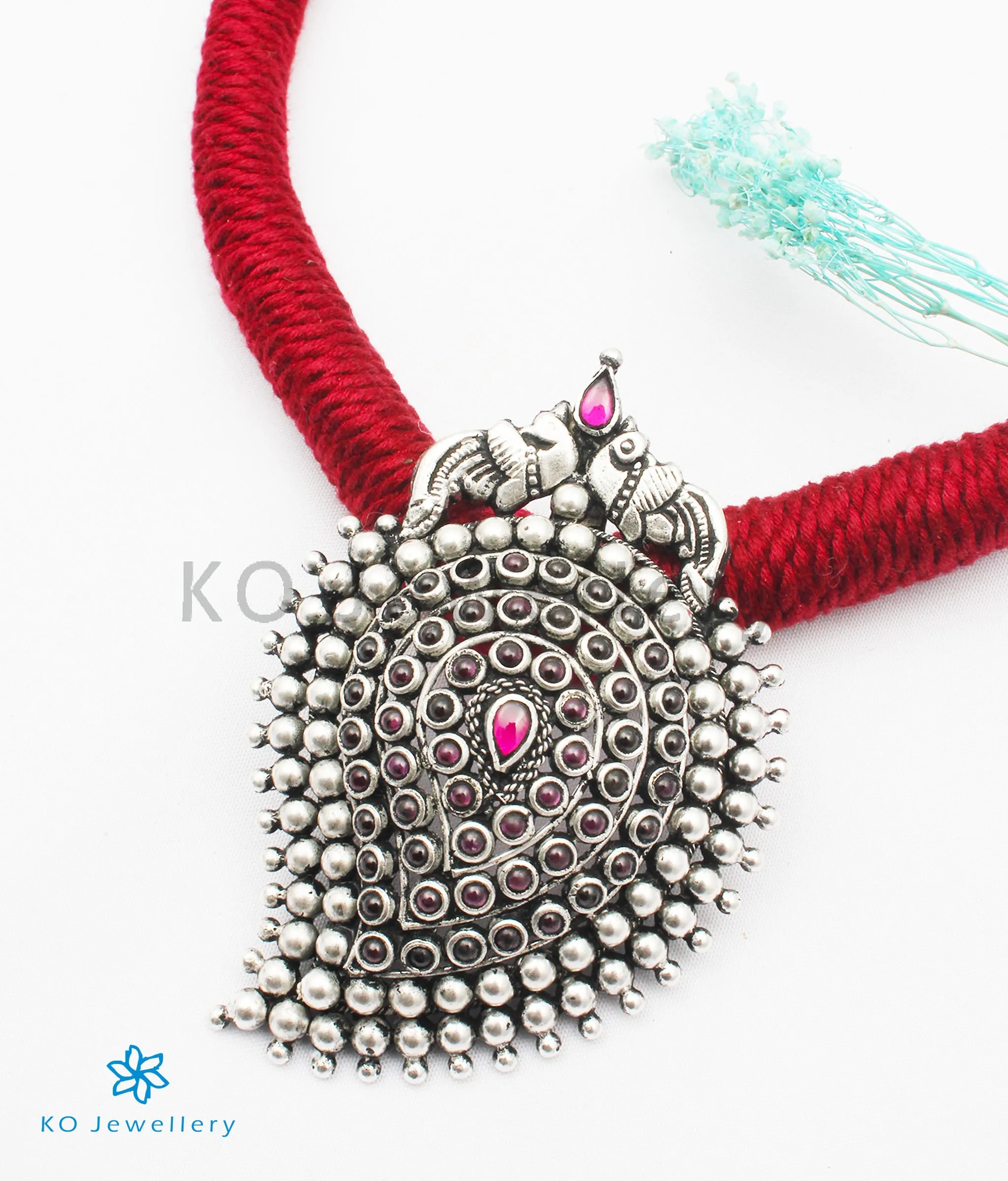 The Prashanti Silver Paisley Necklace (Red)