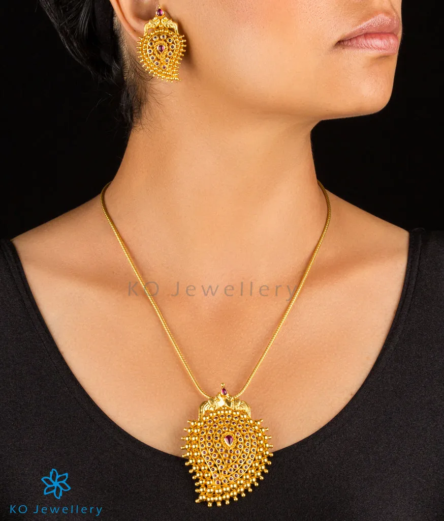 The Prashanti Silver Paisley Pendant