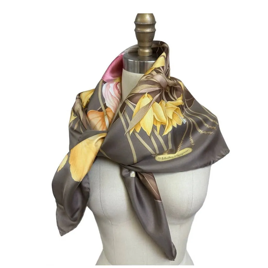 VTG NIB  Salvatore Ferragamo Womens 100% Silk Square Scarf Iris 34"
