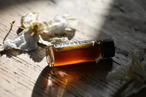 WHITE FLOWERS IN THE DARK - Natural Botanical Perfume - The Sojourn