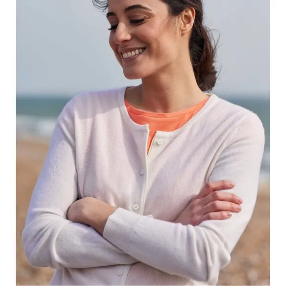 Woolovers Cashmere Merino Crew Neck Cardigan - Cream